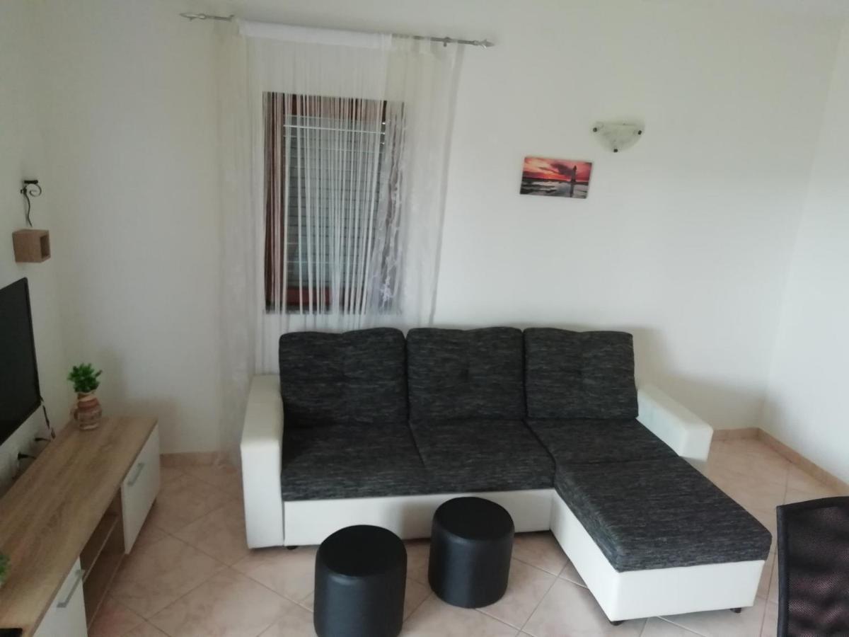 Vacation Home Katarina Nin Bagian luar foto