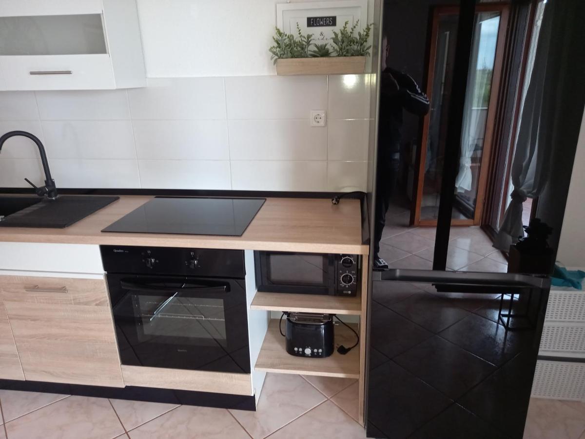 Vacation Home Katarina Nin Bagian luar foto